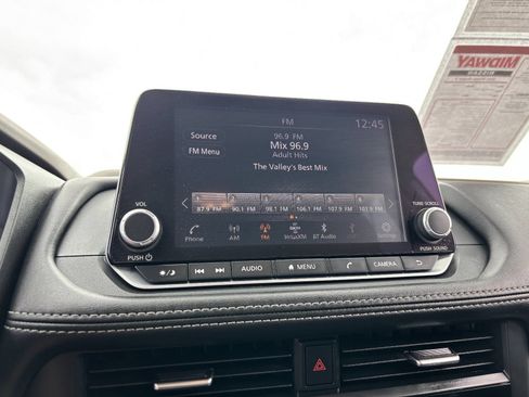 Used 2023 Nissan Rogue S FWD image 23