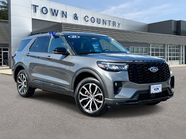Certified 2025 Ford Explorer ST-Line AWD/4WD image 1