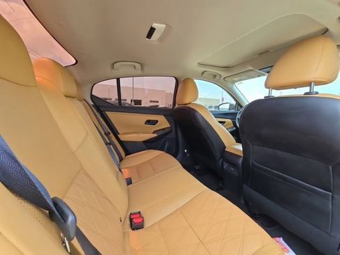 Used 2024 Nissan Sentra SV w/ SV Premium Package image 27