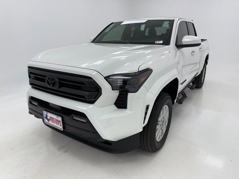 New 2026 Toyota Tacoma SR5 image 4