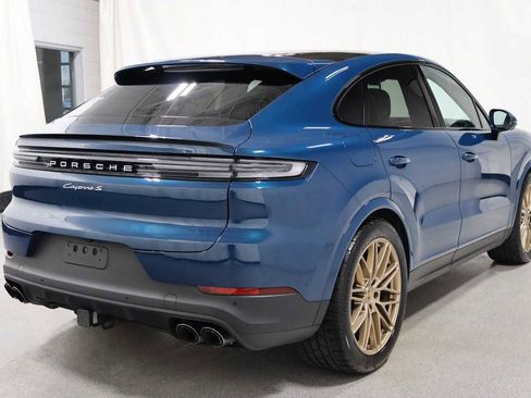 Certified 2026 Porsche Cayenne S AWD/4WD image 9