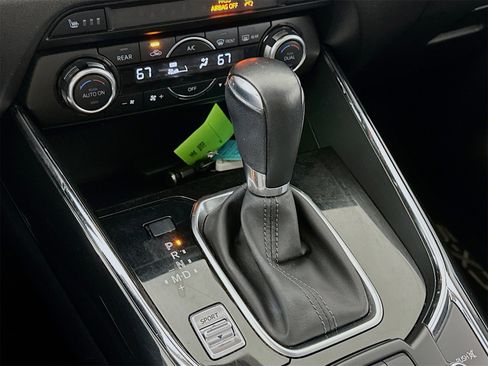 Used 2018 MAZDA CX-9 Touring w/ Touring Premium Package image 18