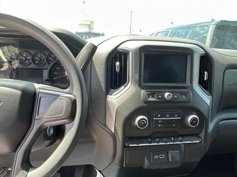 Used 2022 Chevrolet Silverado 1500 Custom RWD image 16