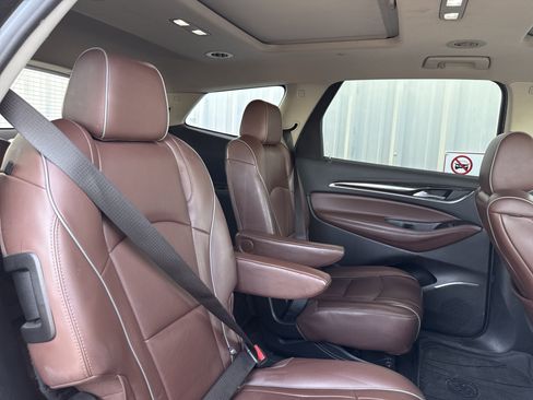 Used 2021 Buick Enclave Avenir w/ Avenir Technology Package image 43