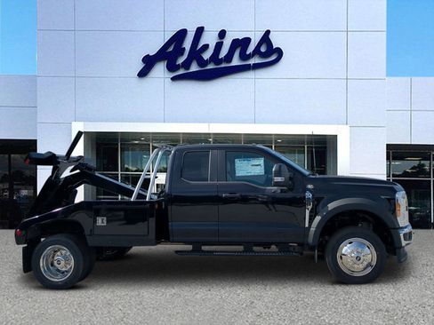 New 2025 Ford F450 XL w/ XL Chrome Package image 1