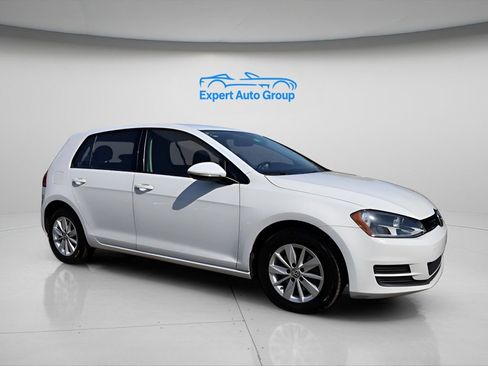 Used 2017 Volkswagen Golf S image 1