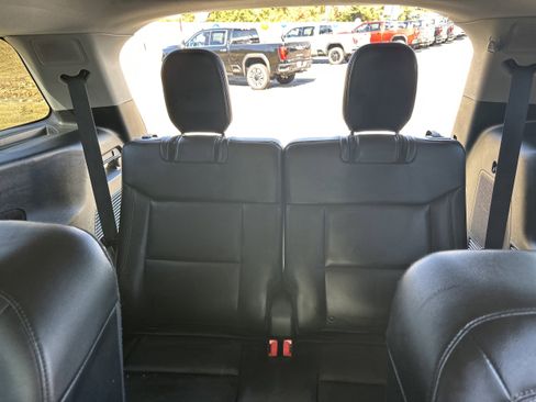 Used 2023 Ford Explorer Limited image 26