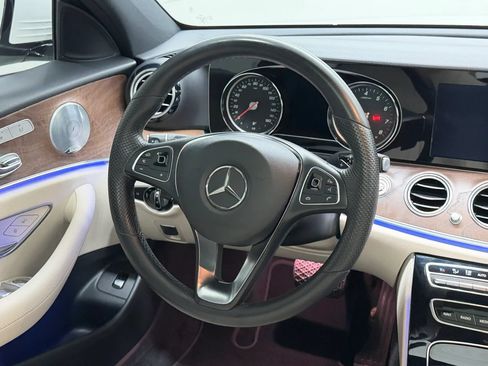 Used 2017 Mercedes-Benz E 400 4MATIC Wagon image 60