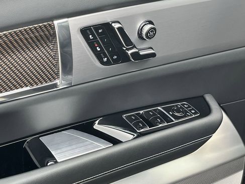 New 2026 Cadillac Vistiq Sport image 15