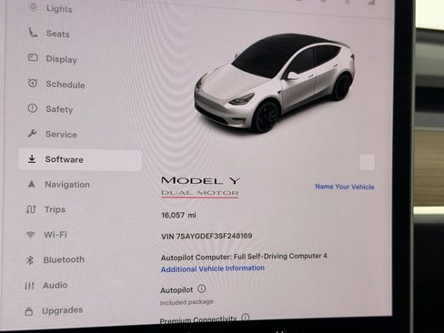 Used 2025 Tesla Model Y Performance image 23