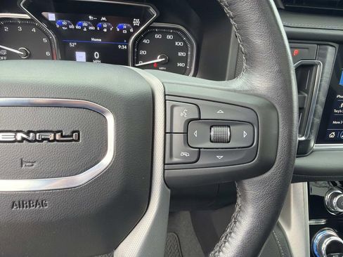 Used 2021 GMC Yukon XL Denali w/ Denali Premium Package image 32