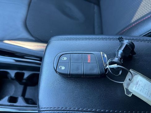 Used 2025 Jeep Compass Trailhawk image 20