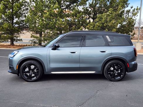 Used 2025 MINI Cooper Countryman SE image 2