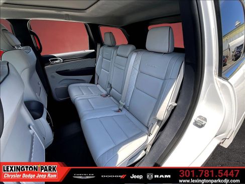 Used 2021 Jeep Grand Cherokee Summit AWD/4WD image 21