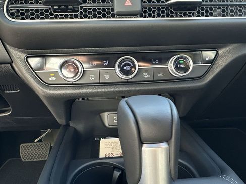 New 2026 Honda HR-V EX-L image 17