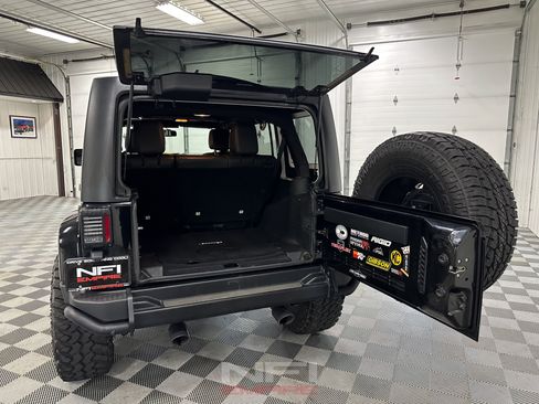 Used 2016 Jeep Wrangler Unlimited Sahara AWD/4WD image 47