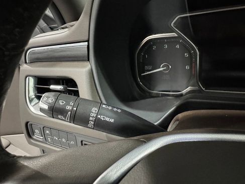 Used 2021 GMC Yukon SLT w/ SLT Luxury Plus Package image 15