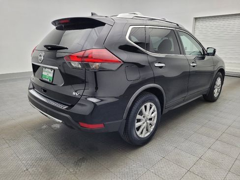 Used 2018 Nissan Rogue SV w/ Premium Package image 9