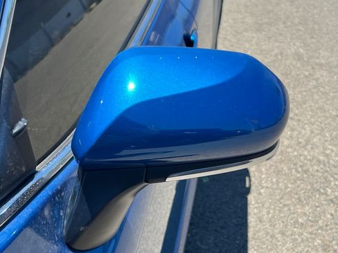 Used 2019 Toyota Camry SE w/ Convenience Package FWD image 9