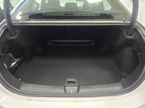 New 2026 Mercedes-Benz E 350 4MATIC Sedan image 11