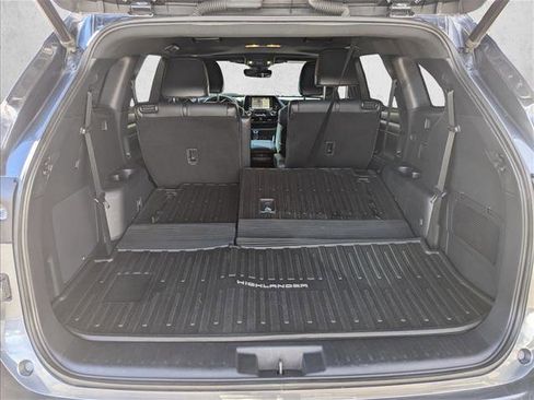 Used 2021 Toyota Highlander XSE image 6
