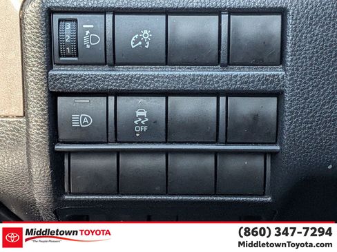 Certified 2024 Toyota Tacoma SR5 image 18