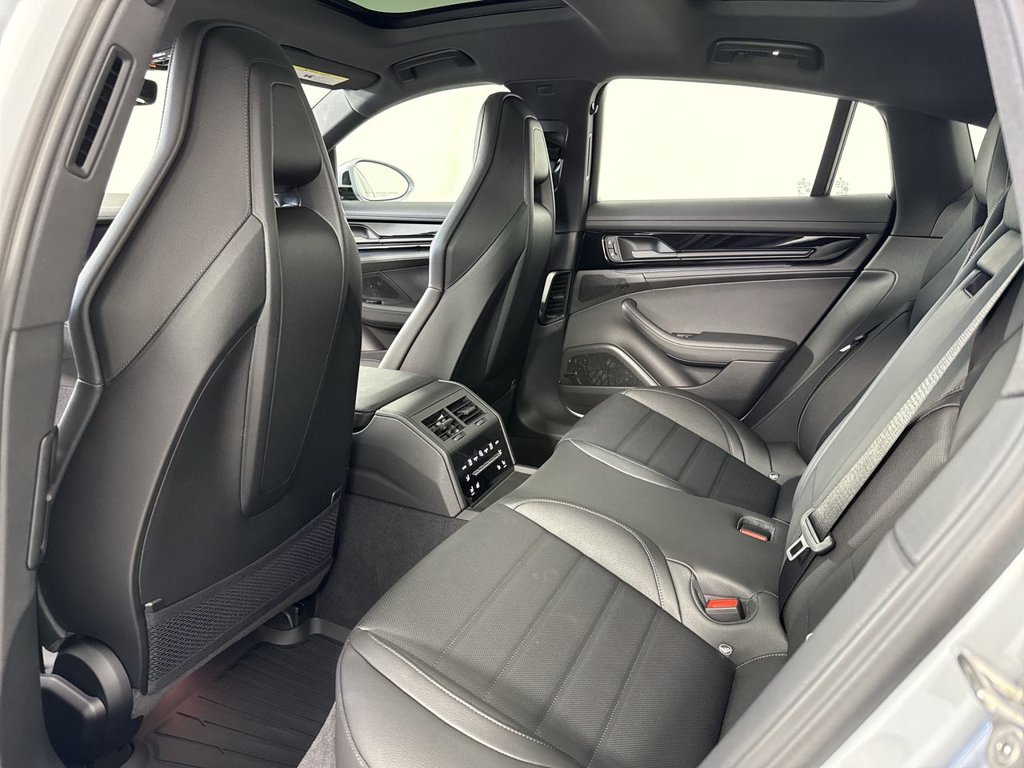 New 2026 Porsche Panamera 4 AWD/4WD image 26
