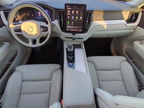 New 2026 Volvo XC60 B5 Ultra w/ Protection Package Premier image 18