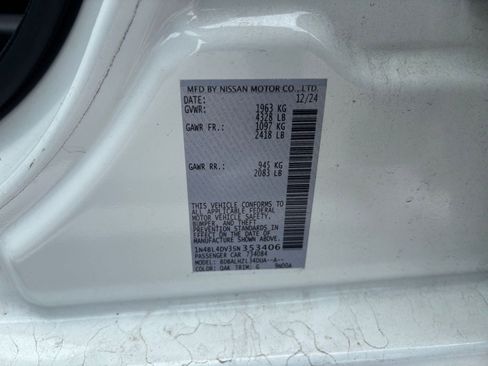 Used 2025 Nissan Altima 2.5 SV FWD image 29
