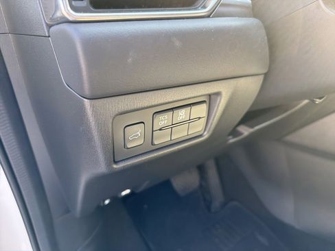 Used 2020 MAZDA CX-5 Touring image 19