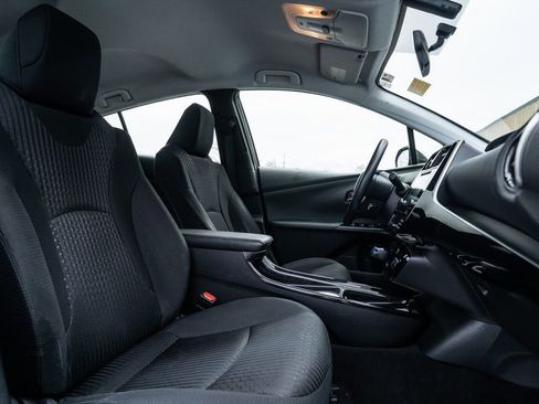 Used 2016 Toyota Prius Three image 13