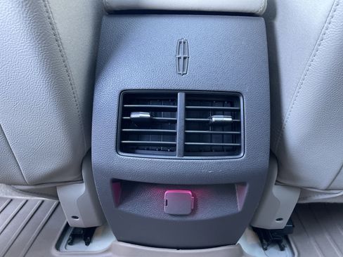 Used 2015 Lincoln MKX AWD w/ Equipment Group 102A image 42