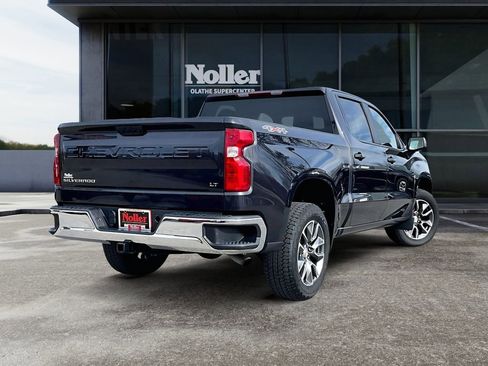 Used 2024 Chevrolet Silverado 1500 LT image 2