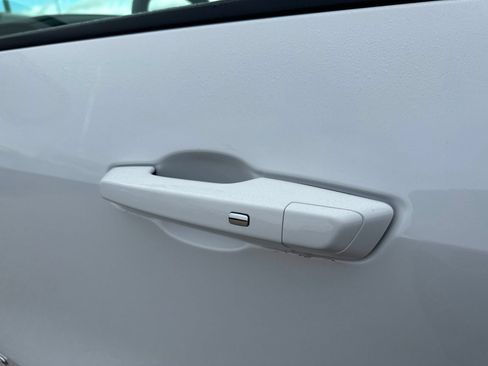 Used 2025 GMC Acadia Elevation AWD/4WD image 11