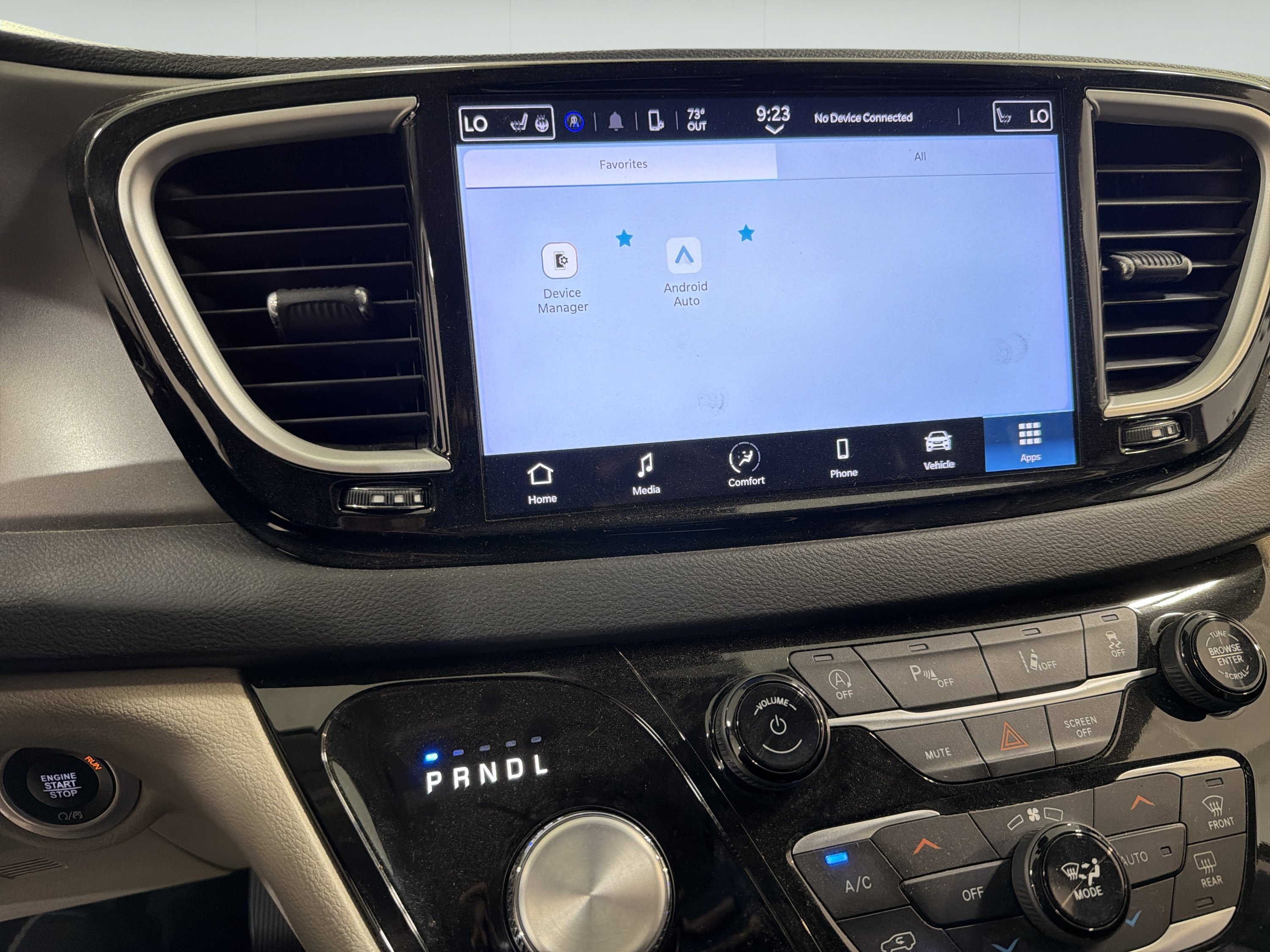 Used 2023 Chrysler Pacifica Touring-L FWD image 17