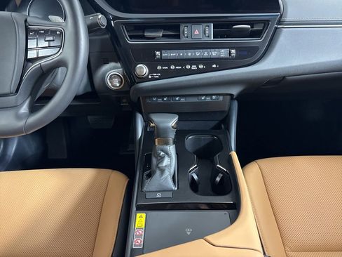 Used 2023 Lexus ES 350 w/ Premium Package image 22