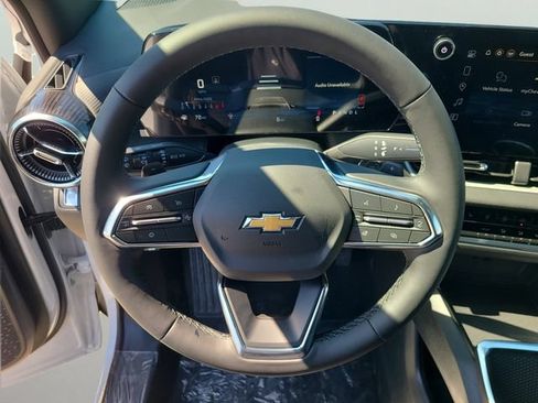 New 2026 Chevrolet Equinox LT w/ Safety and Technology Package FWD image 21