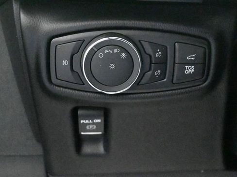 Used 2019 Lincoln Nautilus Reserve w/ Driver Assistance Package FWD image 11