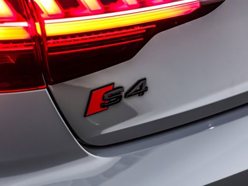 Used 2021 Audi S4 Premium Plus w/ Premium Plus Package image 8