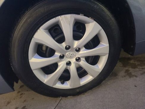 Used 2022 Toyota Corolla LE image 12