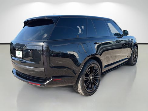 Used 2024 Land Rover Range Rover Autobiography image 5