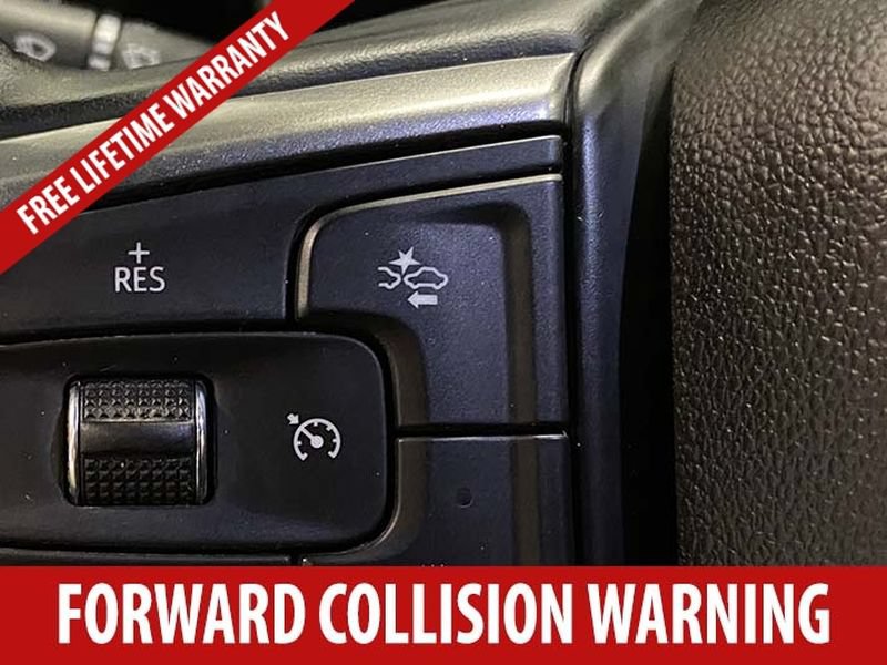 Used 2024 Chevrolet Silverado 1500 LT w/ Z71 Off-Road Package AWD/4WD image 12