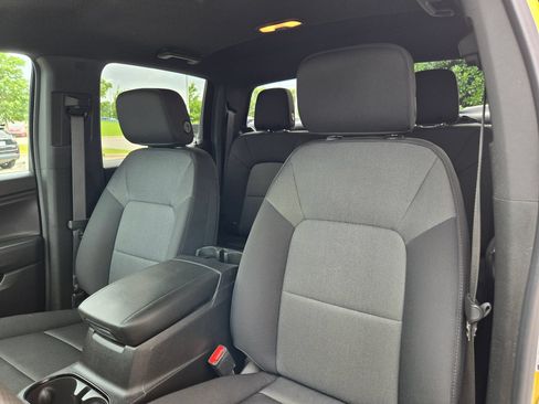 Used 2023 Chevrolet Colorado Trail Boss w/ Technology Package AWD/4WD image 24