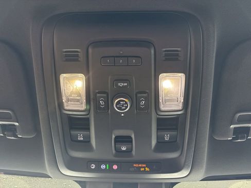 Used 2023 Chevrolet Tahoe Z71 w/ Luxury Package image 43