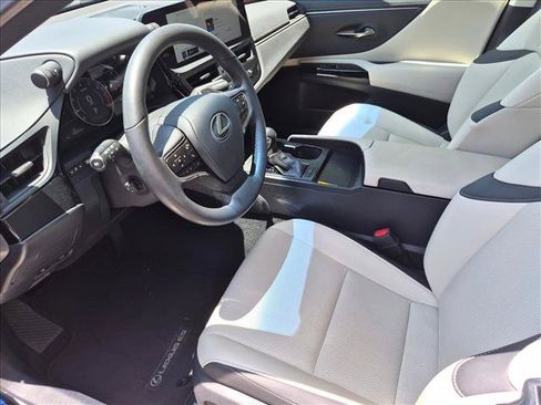 Used 2025 Lexus ES 350 w/ Premium Package FWD image 13