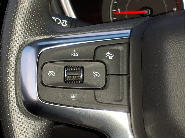 Used 2025 Chevrolet Blazer LT w/ Convenience Package FWD image 25