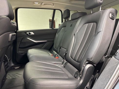 Used 2022 BMW X7 xDrive40i image 29