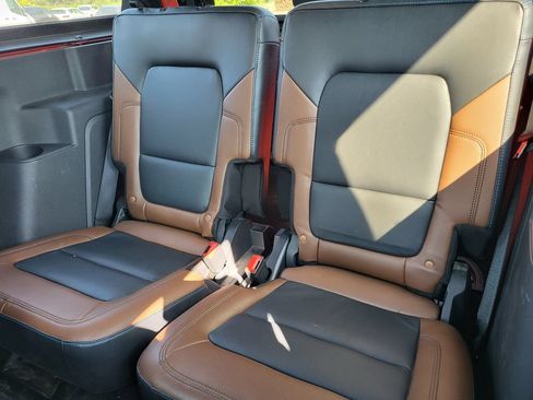 Used 2023 Ford Bronco Outer Banks w/ Sasquatch Package AWD/4WD image 26