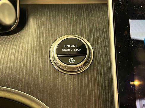 Certified 2022 Mercedes-Benz C 300 4MATIC Sedan image 27