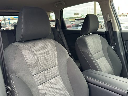 Certified 2025 Nissan Rogue SV image 24